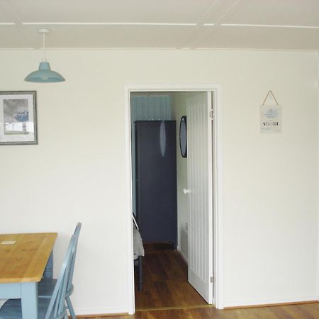 Hydaway Villa Bacton  Екстериор снимка