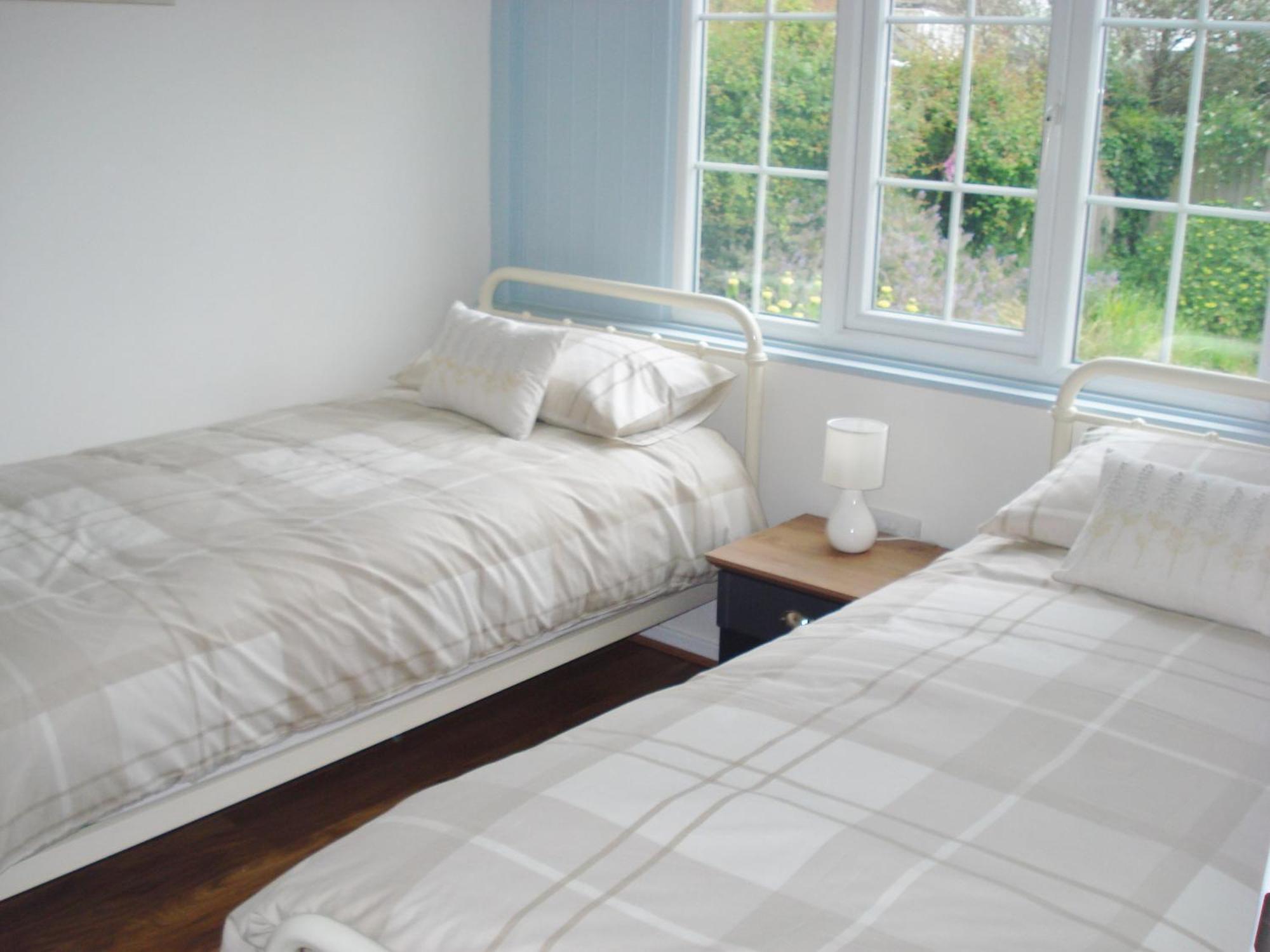 Hydaway Villa Bacton  Екстериор снимка